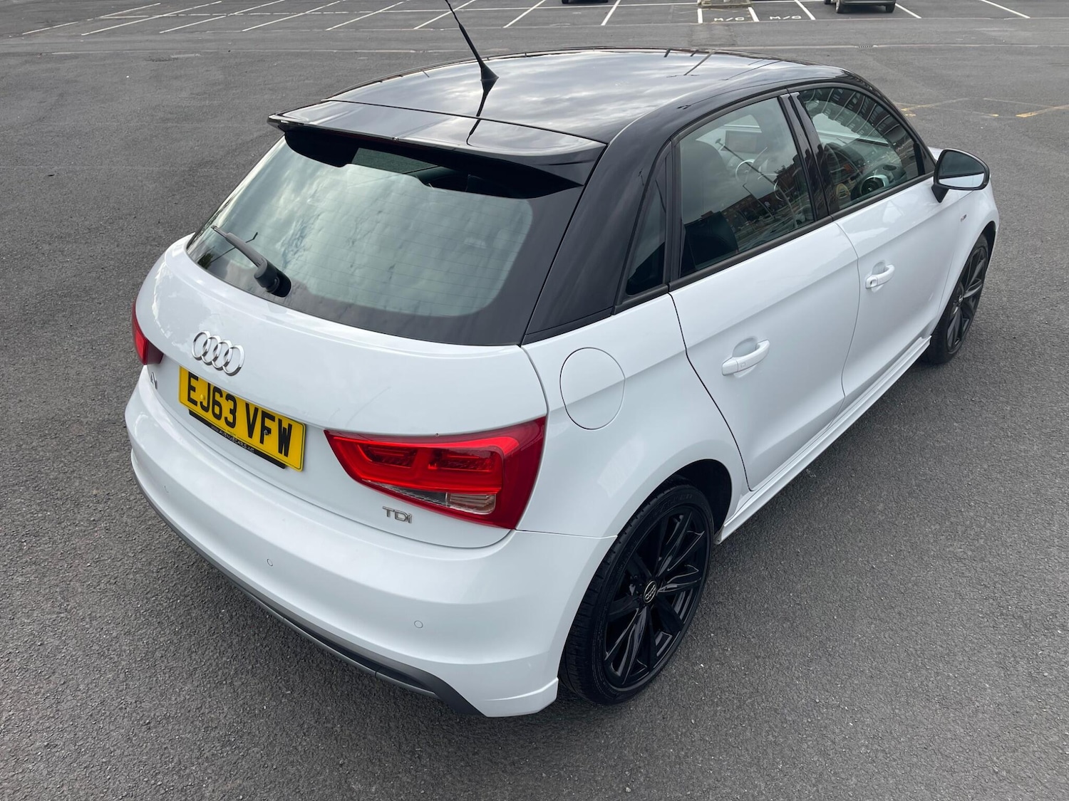 Used Audi A1 2014 for sale - 76152213: Photo 2