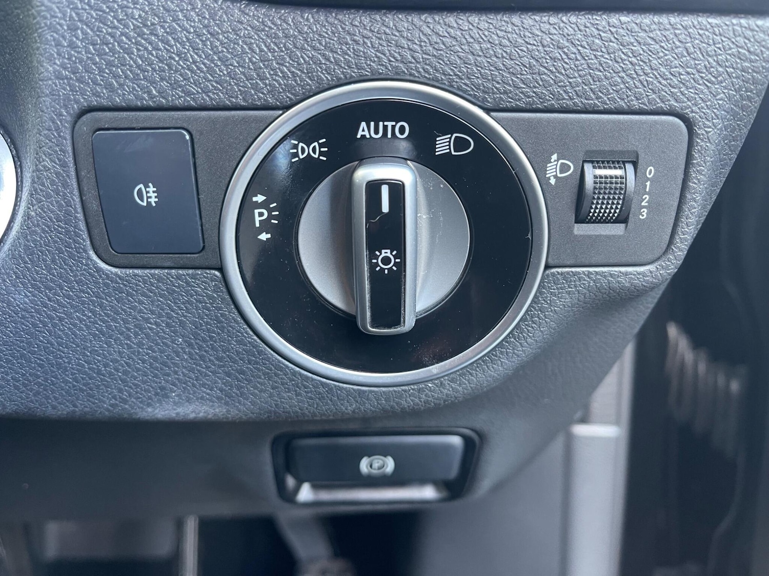 Used Mercedes-Benz A-Class 2017 for sale - 76377840: Photo 17