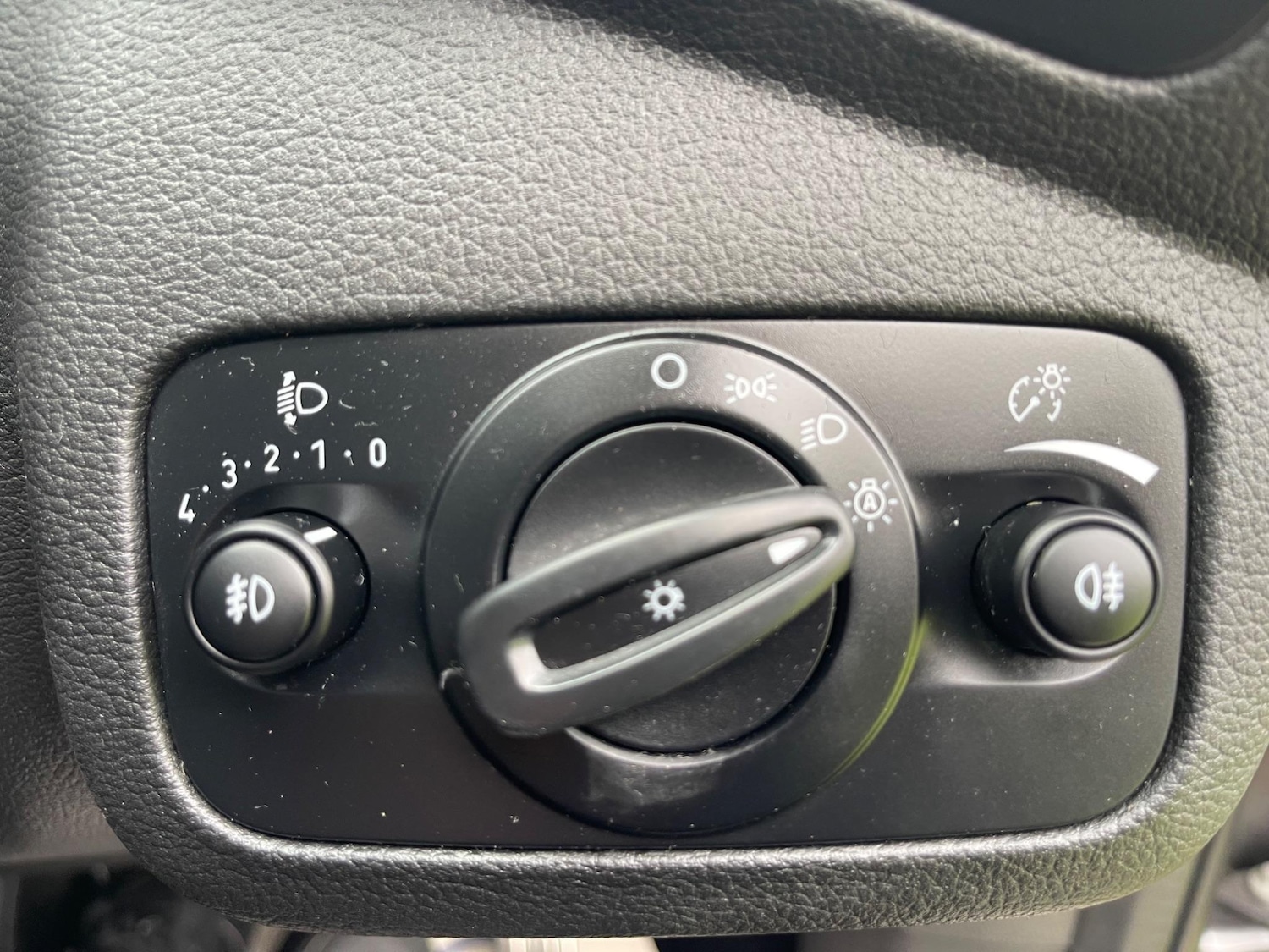 Used Ford Kuga 2017 for sale - 76994647: Photo 17