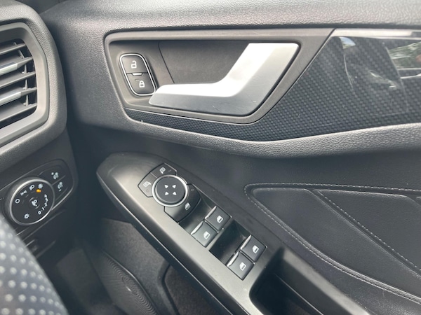 Used Ford Focus 2019 for sale - 74800033: Photo 19