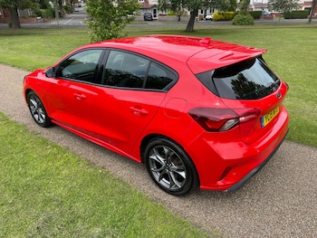 Used Ford Focus 2019 for sale - 74800033: Photo