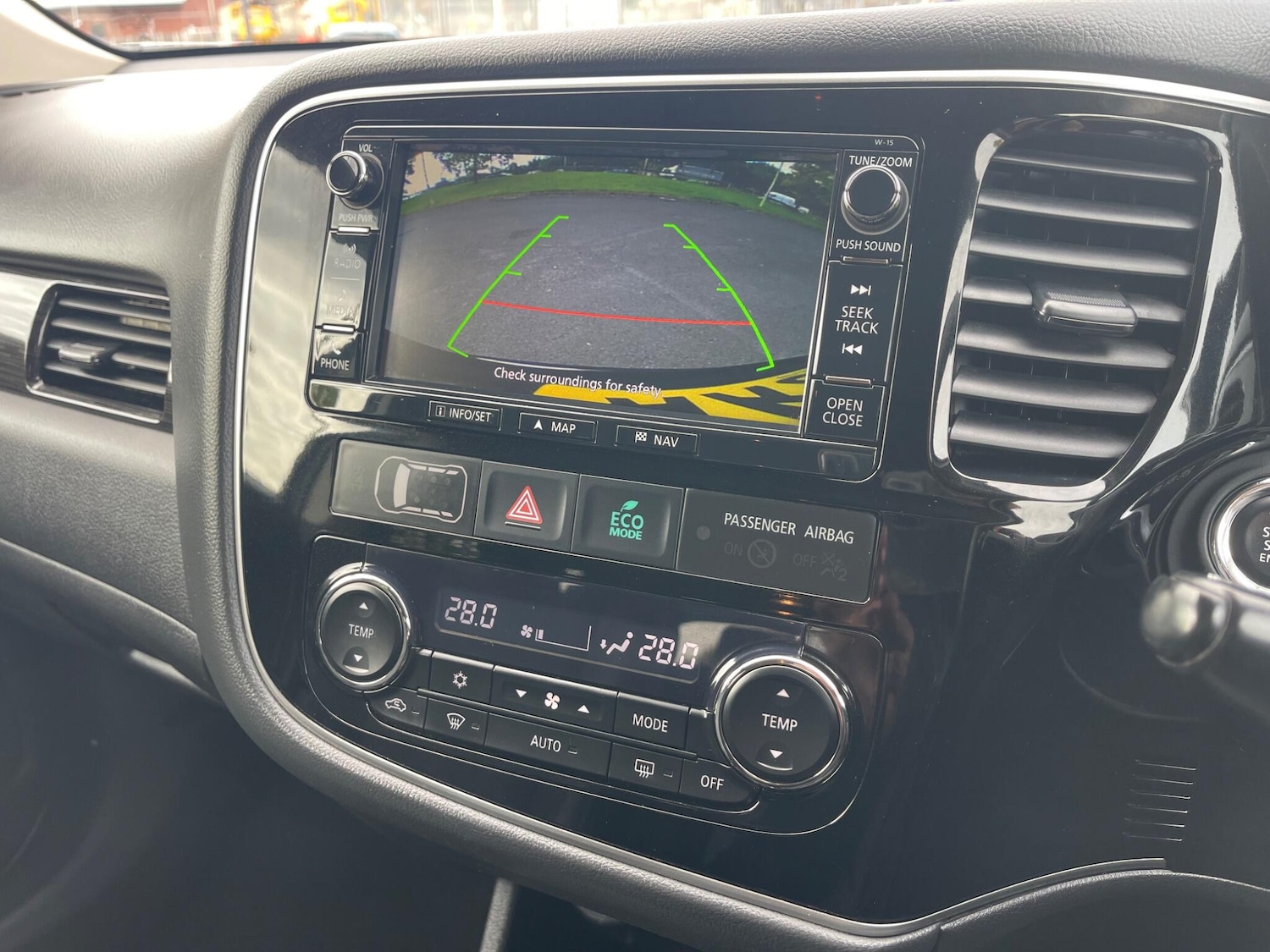 Used Mitsubishi Outlander 2016 for sale - 76108955: Photo 12