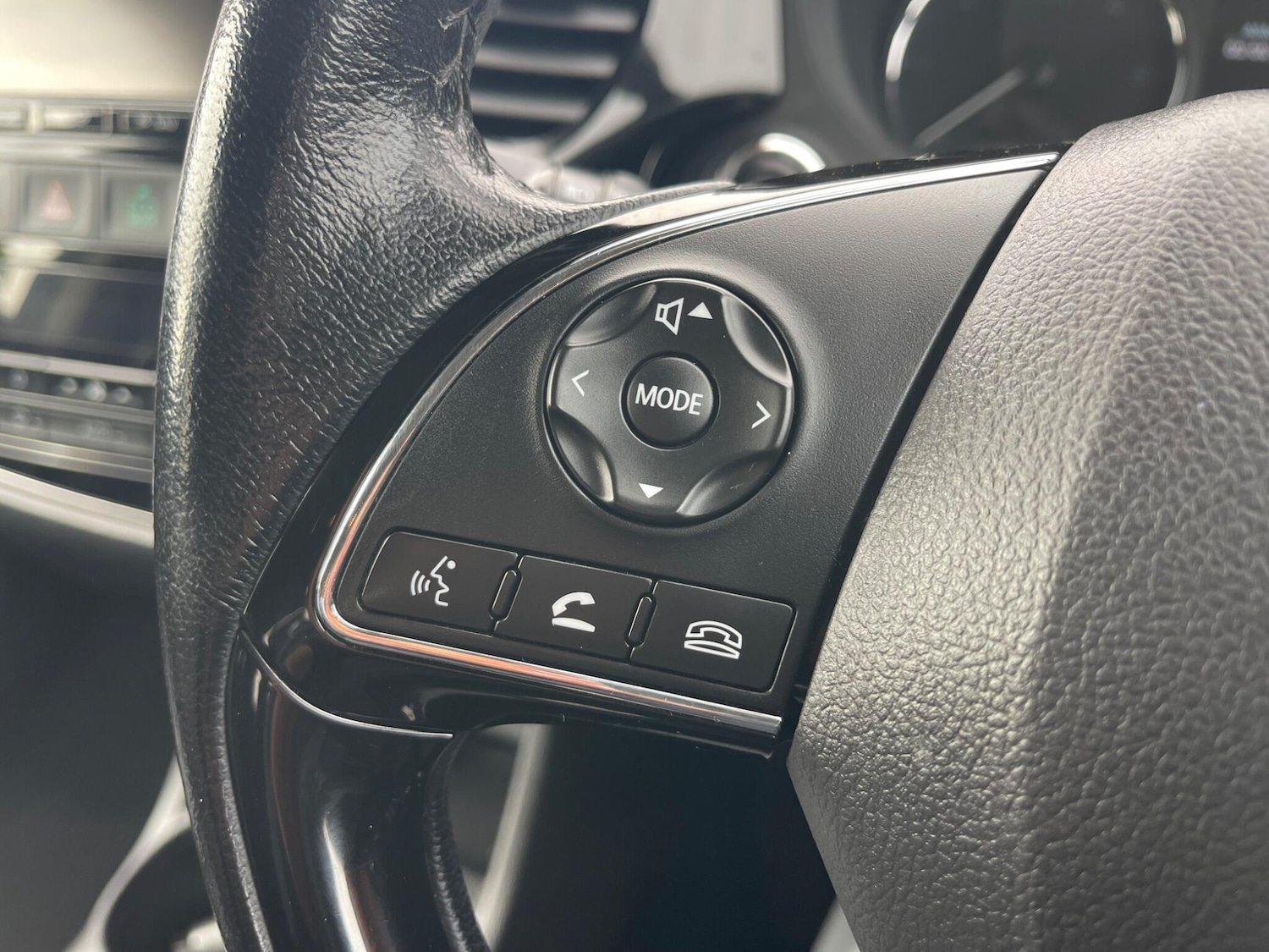 Used Mitsubishi Outlander 2016 for sale - 76108955: Photo 28