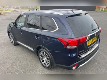 Used Mitsubishi Outlander 2016 for sale - 76108955: Photo 2
