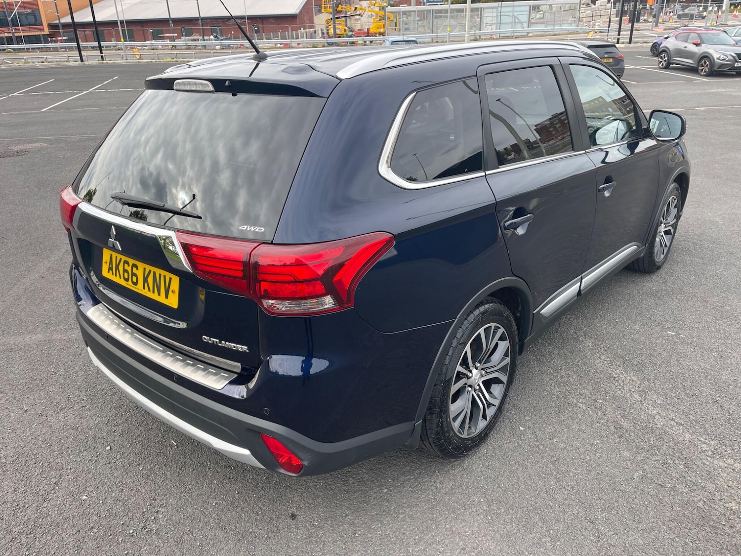 Used Mitsubishi Outlander 2016 for sale - 76108955: Photo 4