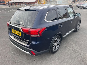Used Mitsubishi Outlander 2016 for sale - 76108955: Photo 4