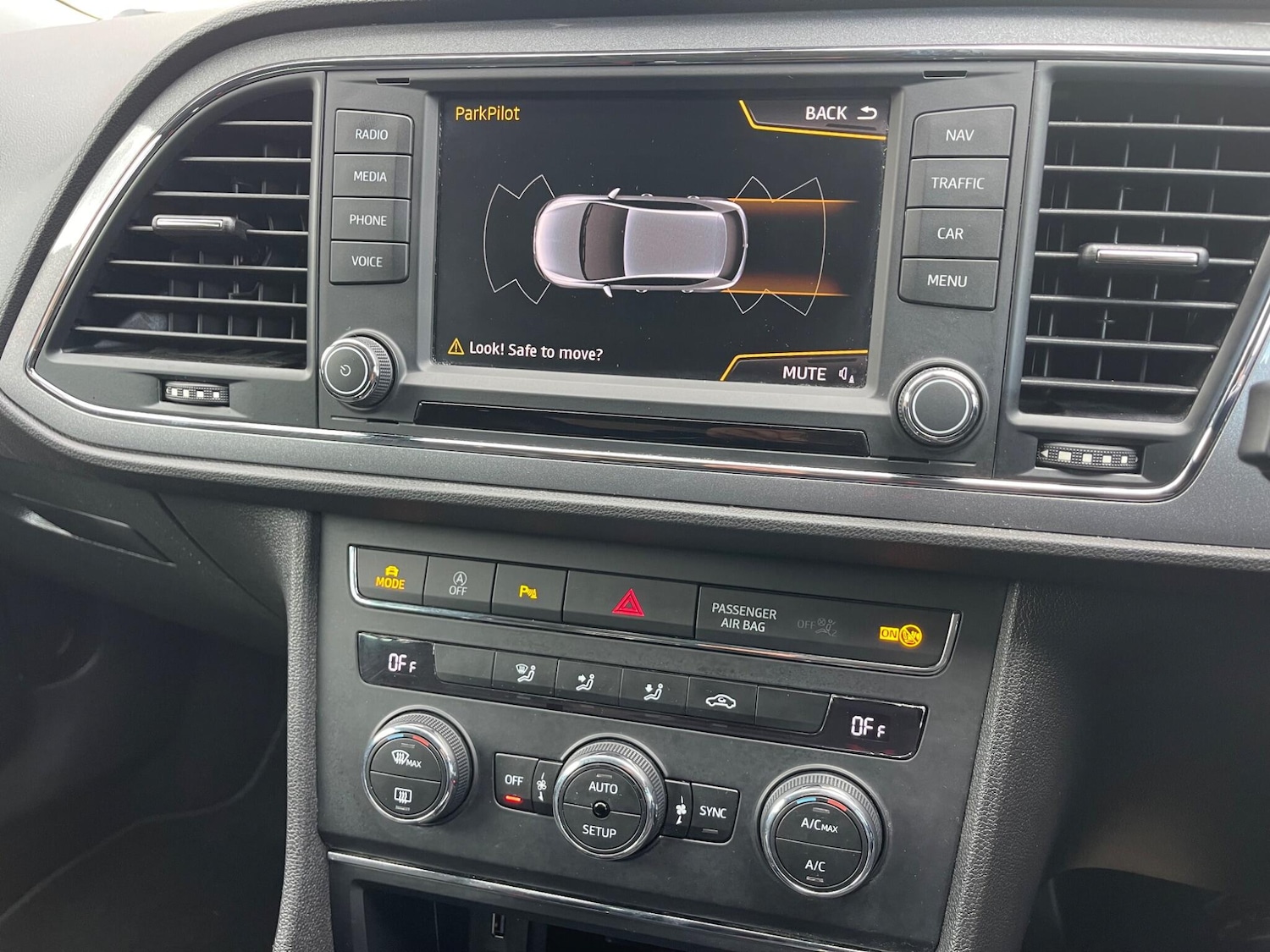 Used SEAT Leon 2015 for sale - 76989389: Photo 19