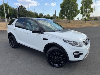Used Land Rover Discovery Sport 2017 for sale - 79521392: Photo