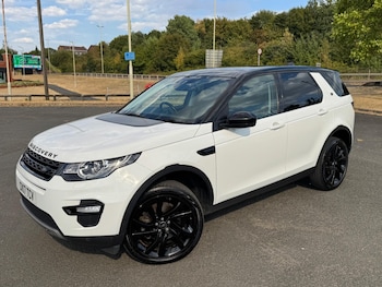 Used Land Rover Discovery Sport 2017 for sale - 79521392: Photo