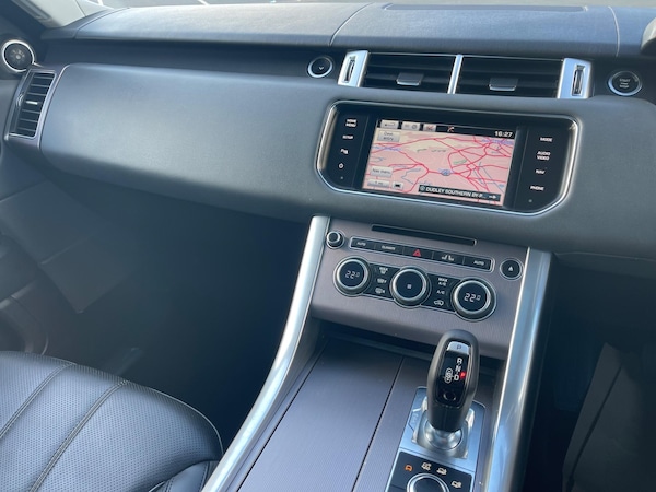 Used Land Rover Range Rover Sport 2015 for sale - 76024812: Photo 11