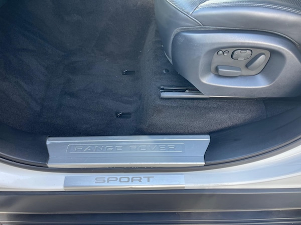 Used Land Rover Range Rover Sport 2015 for sale - 76024812: Photo 32