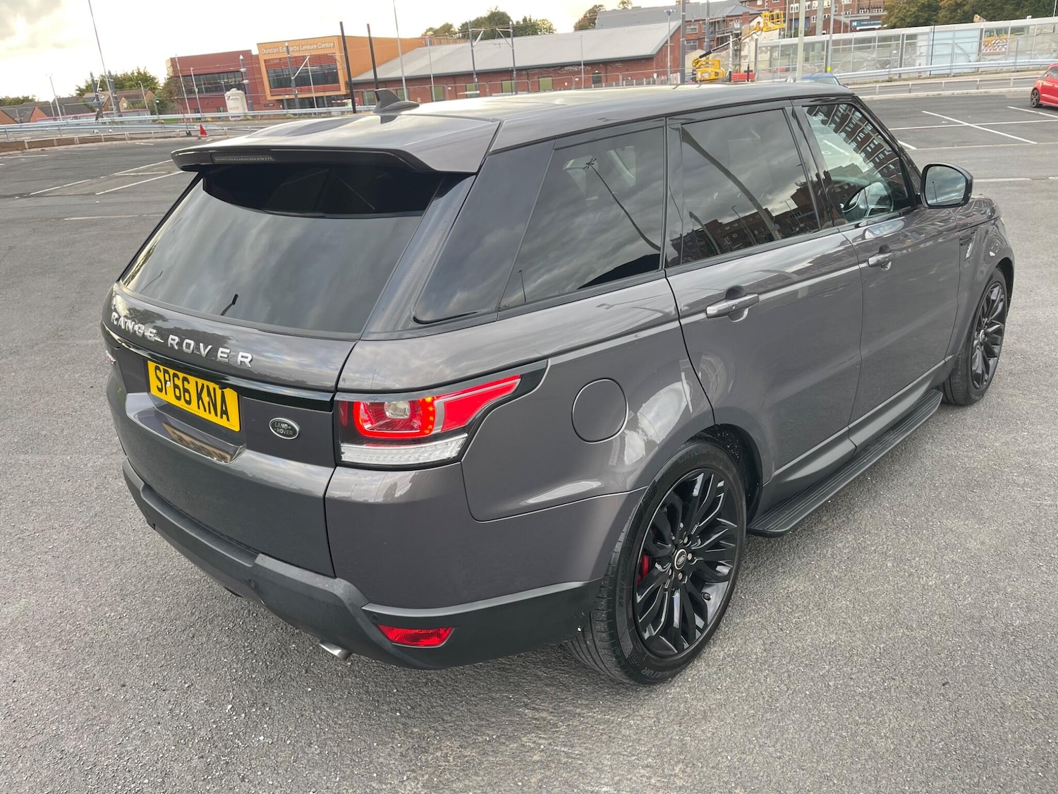 Used Land Rover Range Rover Sport 2016 for sale - 76990280: Photo 4