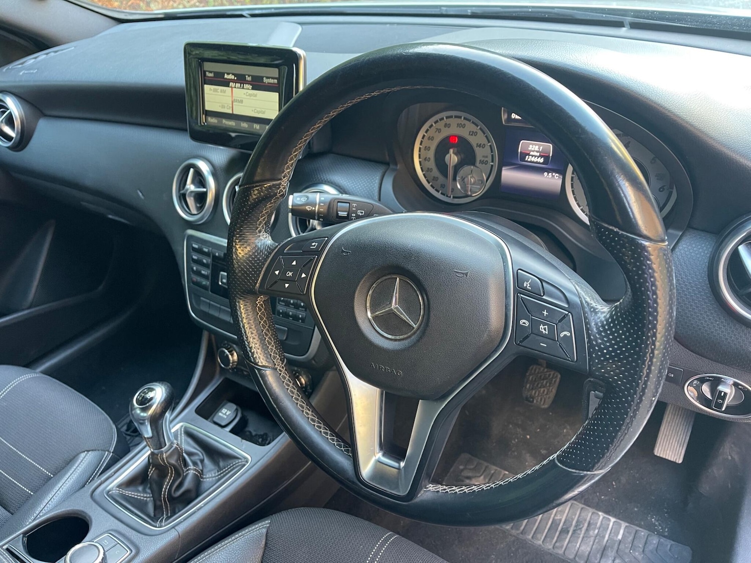 Used Mercedes-Benz A-Class 2013 for sale - 76742948: Photo 9
