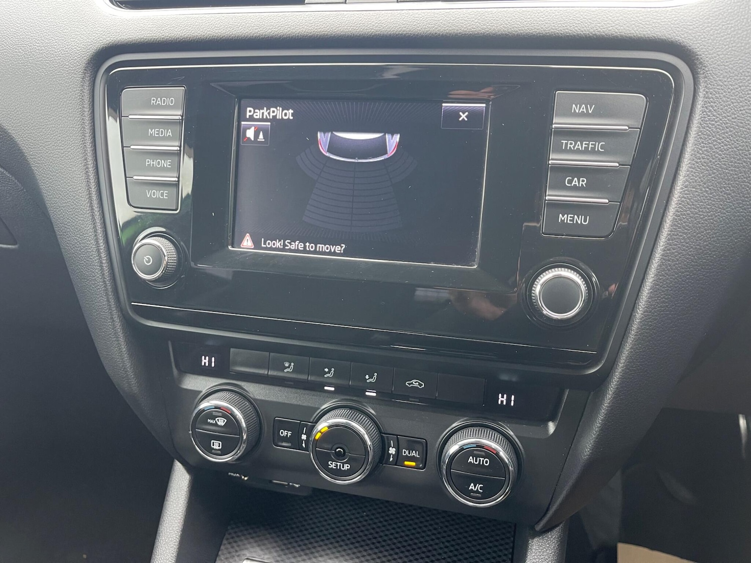 Used Skoda Octavia 2015 for sale - 77633994: Photo 19