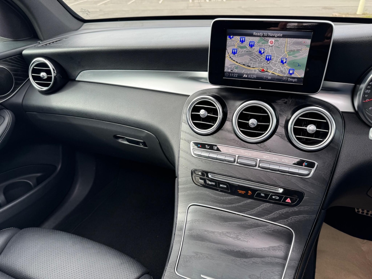 Used Mercedes-Benz GLC 2018 for sale - 77994118: Photo 11