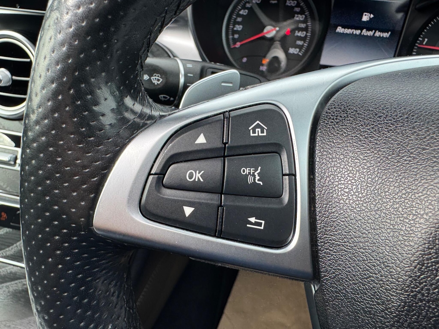 Used Mercedes-Benz GLC 2018 for sale - 77994118: Photo 23