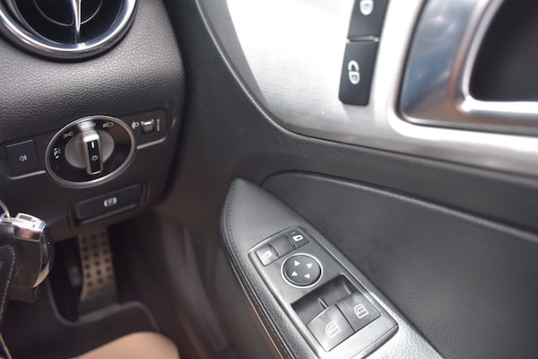 Used Mercedes-Benz SLK 2013 for sale - 75548377: Photo 17
