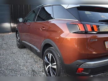 Used Peugeot 3008 2018 for sale - 76162795: Photo 3