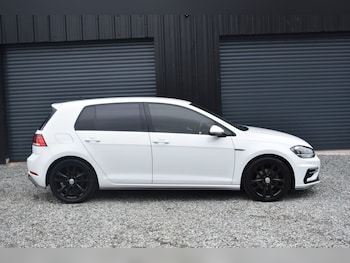 Used Volkswagen Golf 2017 for sale - 78426104: Photo