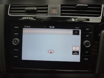 Used Volkswagen Golf 2017 for sale - 78426104: Photo