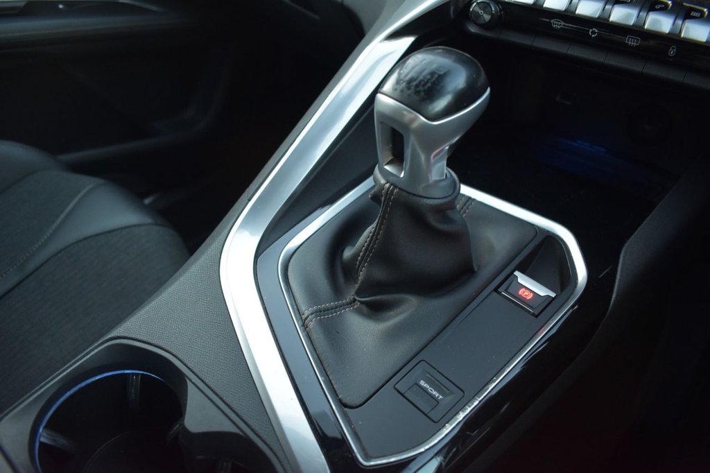 Used Peugeot 3008 2018 for sale - 77567551: Photo 18