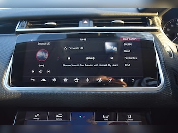 Used Land Rover Range Rover Velar 2018 for sale - 79191393: Photo