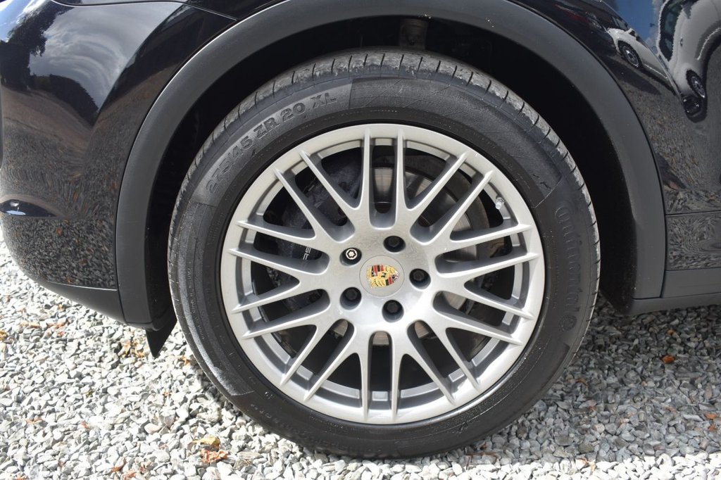 Used Porsche Cayenne 2015 for sale - 77567550: Photo 11