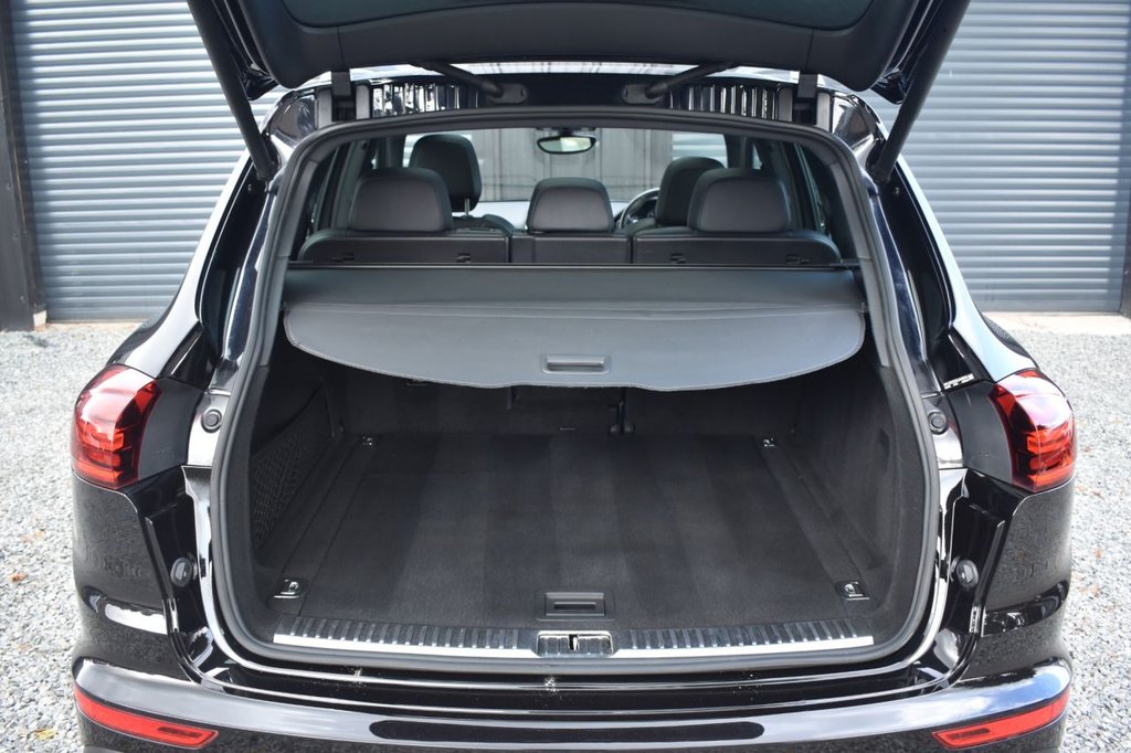 Used Porsche Cayenne 2015 for sale - 77567550: Photo 14