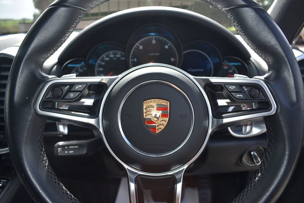 Used Porsche Cayenne 2015 for sale - 77567550: Photo 26