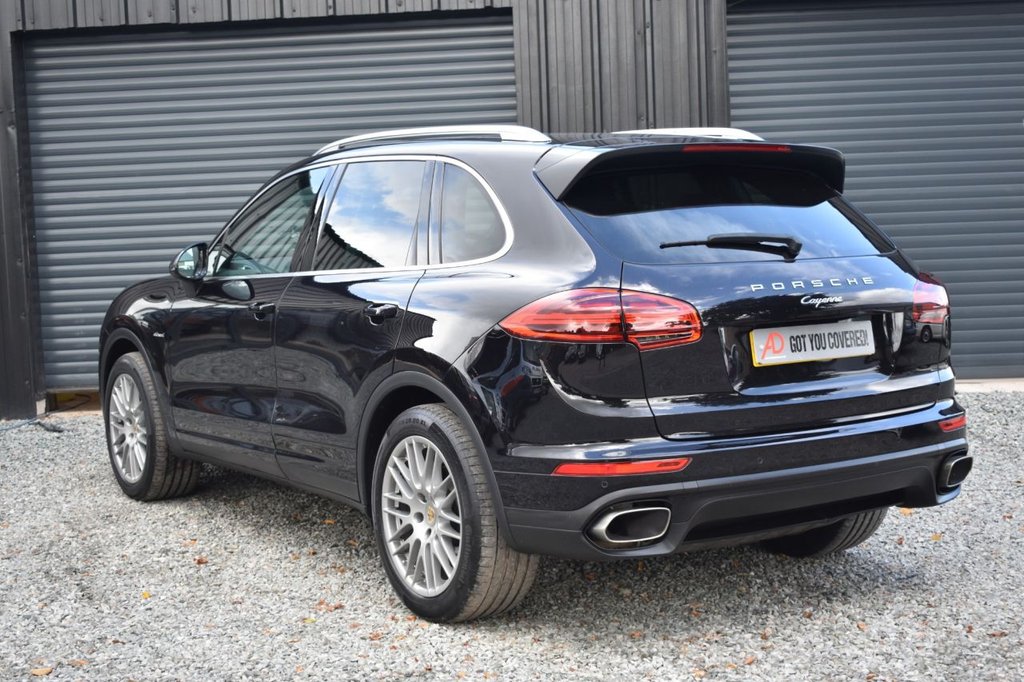 Used Porsche Cayenne 2015 for sale - 77567550: Photo 3