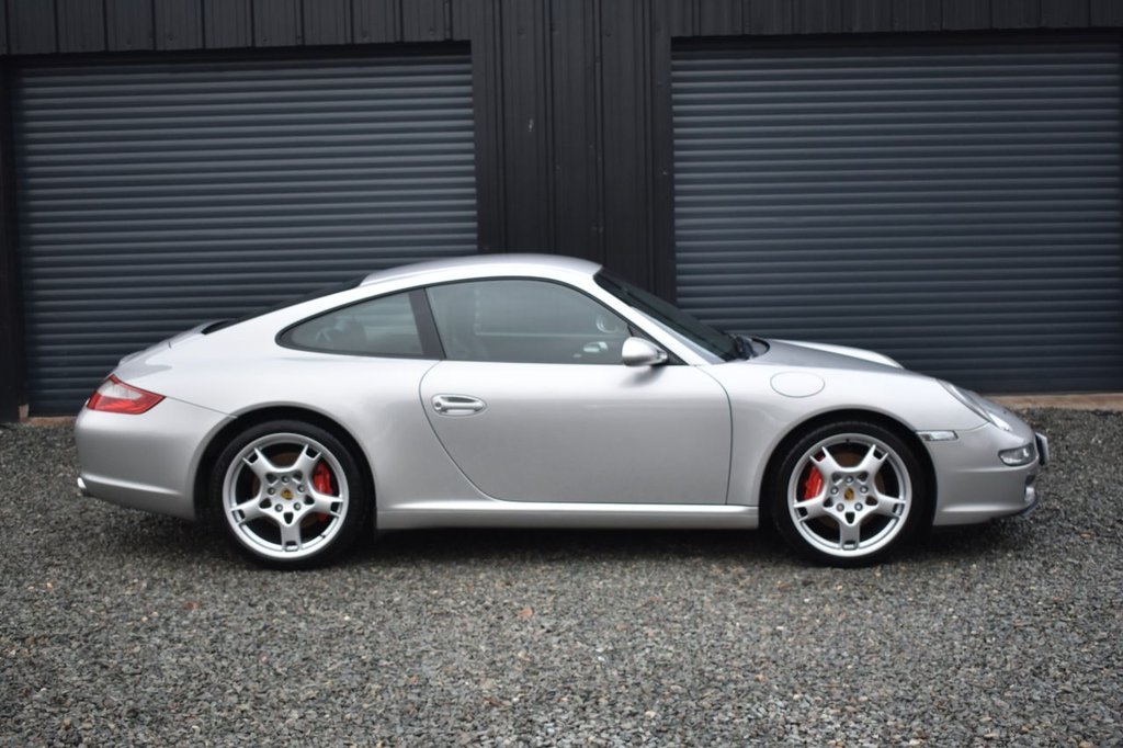 Used Porsche 911 2007 for sale - 77567559: Photo 2