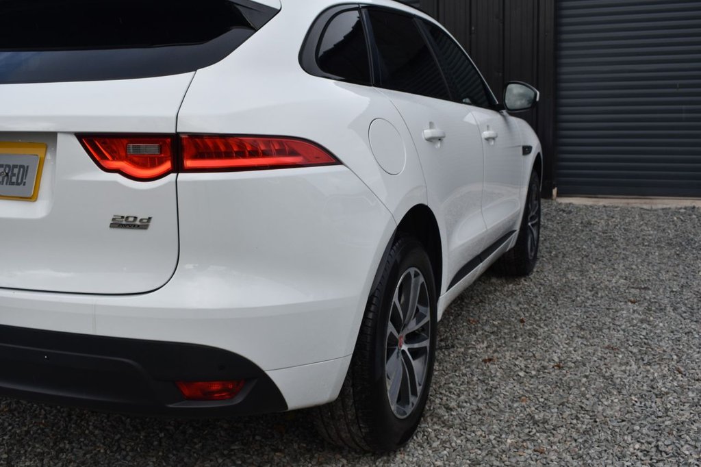 Used Jaguar F-Pace 2017 for sale - 76469786: Photo 9