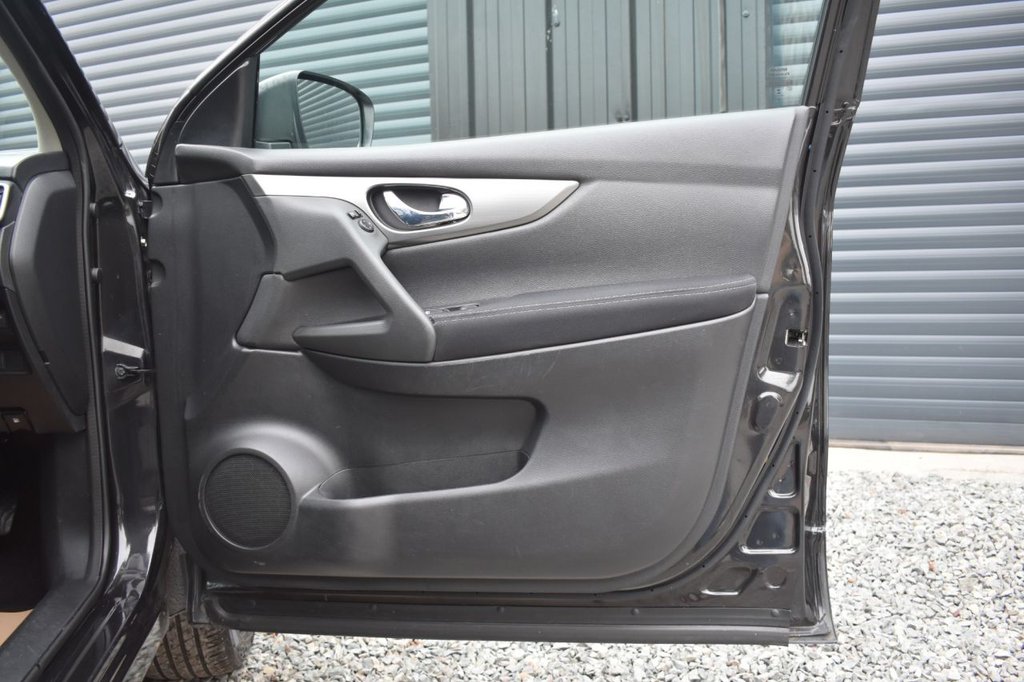 Used Nissan Qashqai 2017 for sale - 76323309: Photo 14