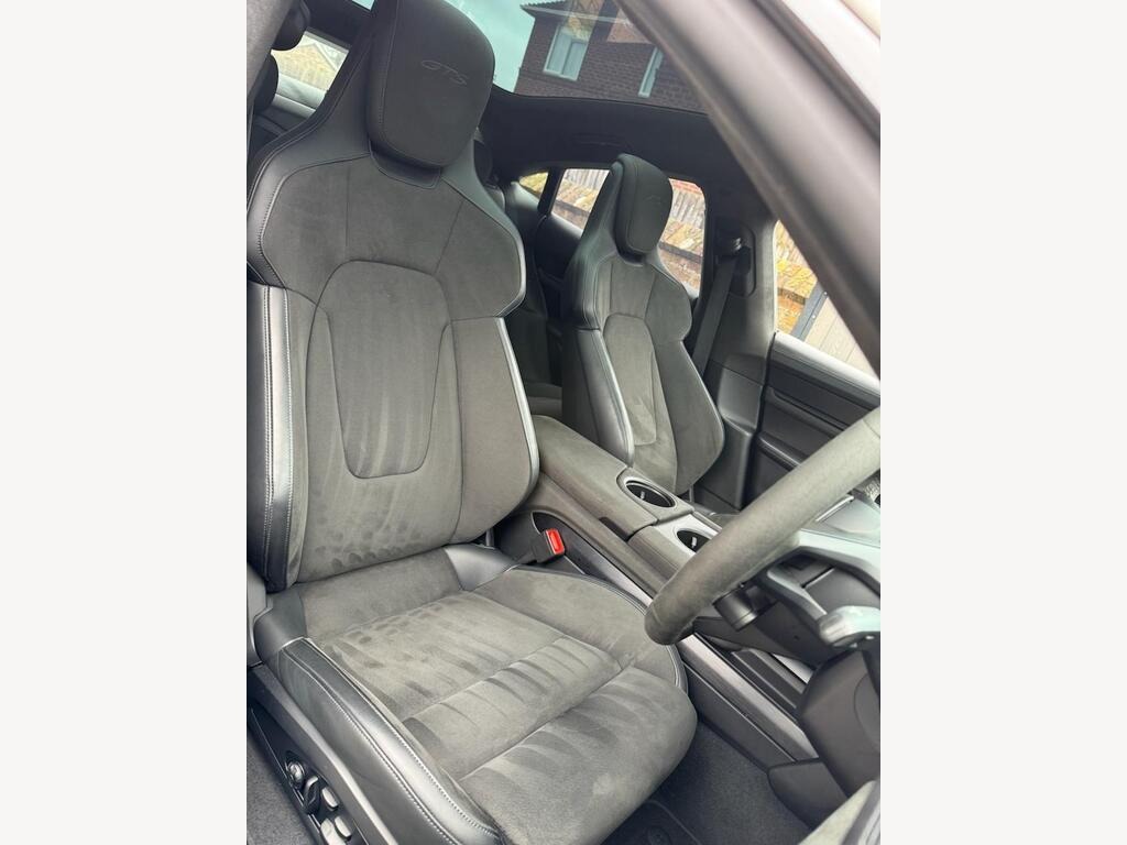 Used Porsche Taycan 2022 for sale - 77592529: Photo 10