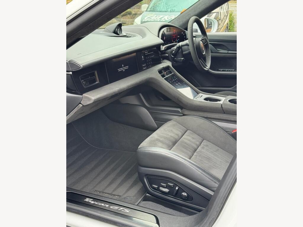 Used Porsche Taycan 2022 for sale - 77592529: Photo 12