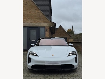 Used Porsche Taycan 2022 for sale - 77592529: Photo