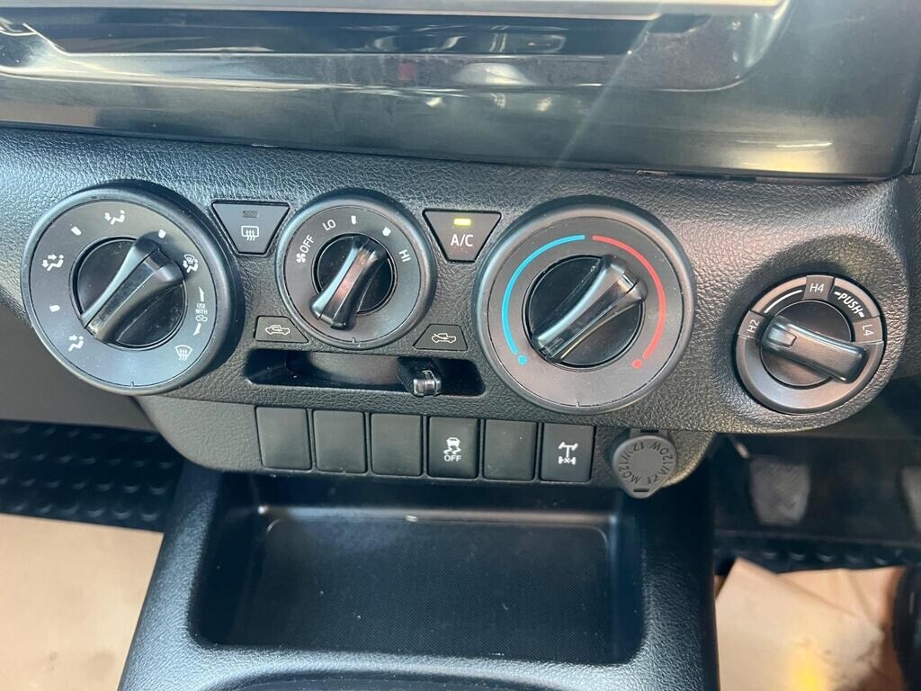 Used Toyota Hilux 2020 for sale - 77592730: Photo 11