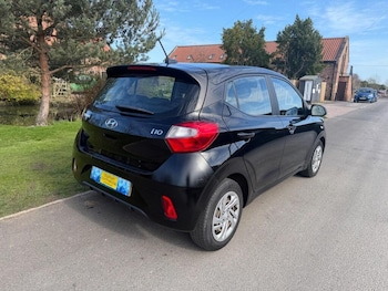 Used Hyundai i10 2022 for sale - 77732907: Photo