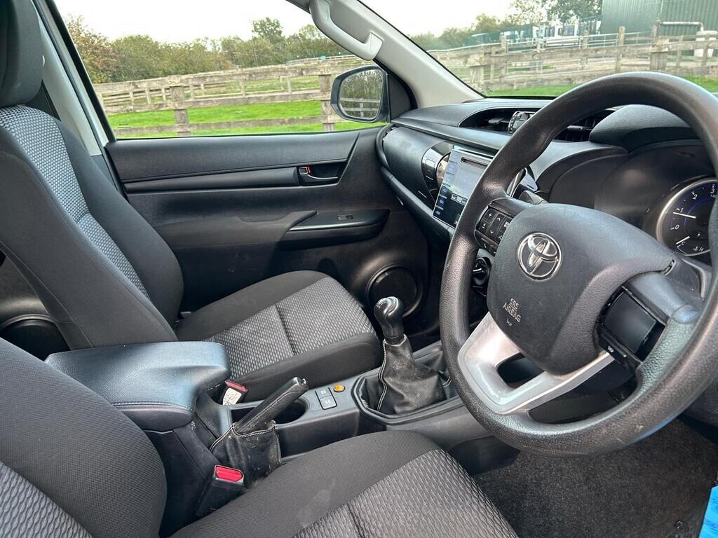 Used Toyota Hilux 2019 for sale - 77592912: Photo 11
