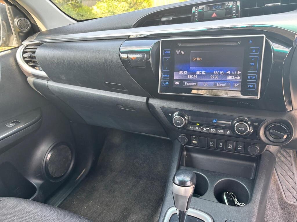 Used Toyota Hilux 2018 for sale - 77593073: Photo 10
