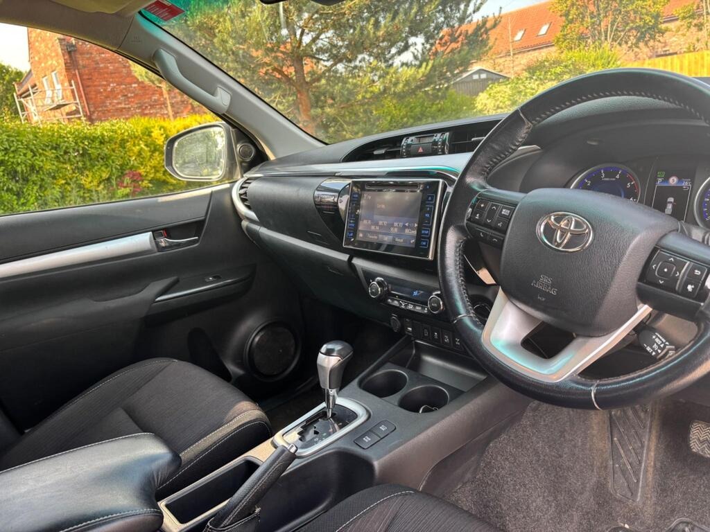 Used Toyota Hilux 2018 for sale - 77593073: Photo 11
