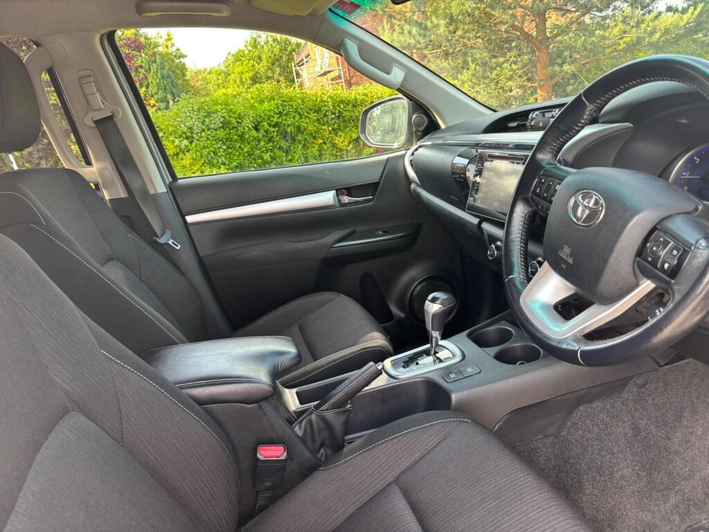 Used Toyota Hilux 2018 for sale - 77593073: Photo 14