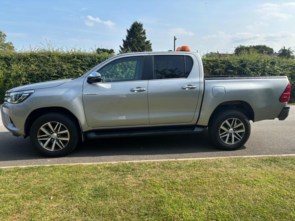 Used Toyota Hilux 2018 for sale - 77593073: Photo 6