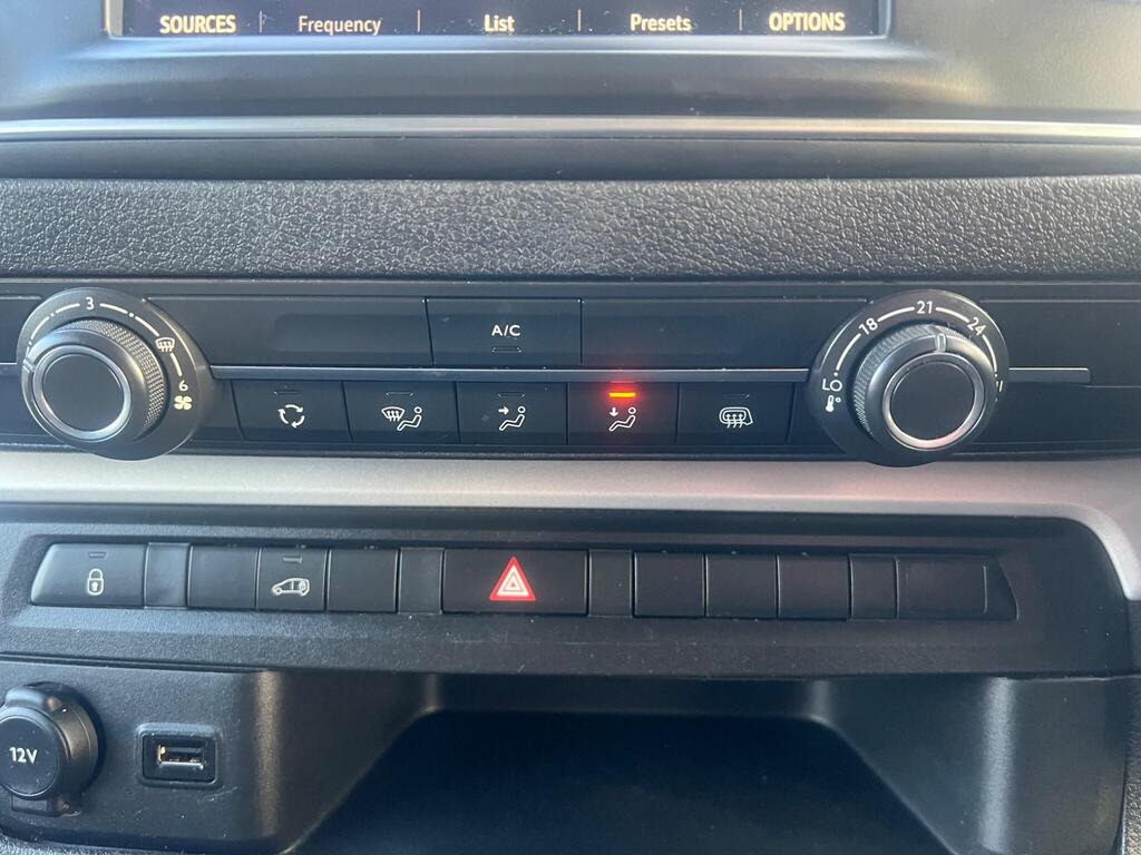 Used Vauxhall Vivaro 2022 for sale - 77604508: Photo 12