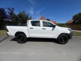 Used Toyota Hilux 2020 for sale - 75261832: Photo 2