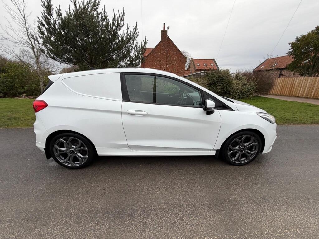 Used Ford Fiesta 2019 for sale - 77639243: Photo 2