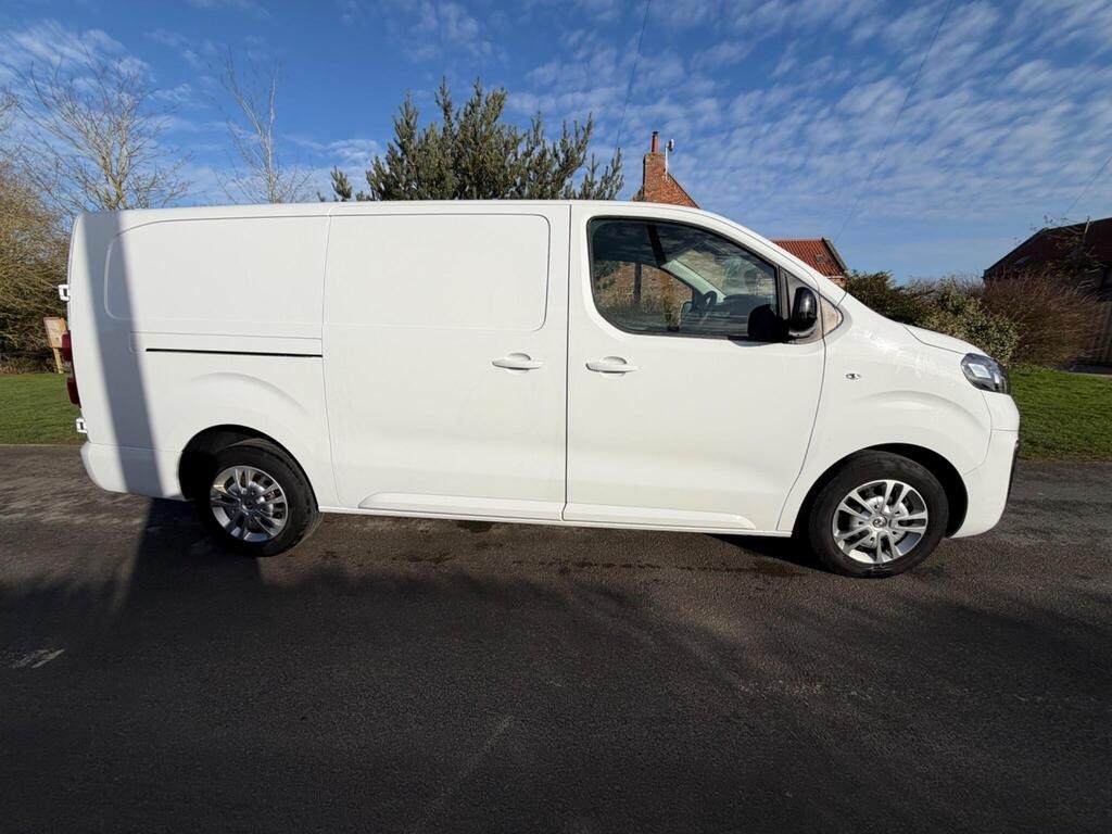 Used Vauxhall Vivaro 2023 for sale - 77732898: Photo 2