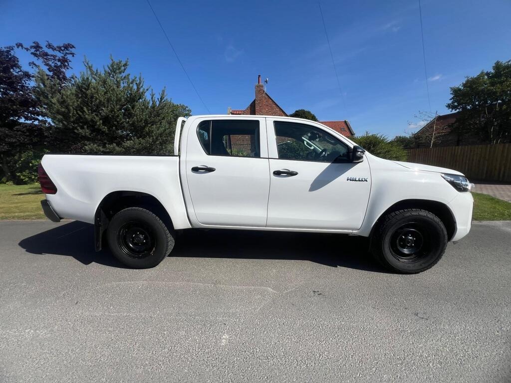Used Toyota Hilux 2021 for sale - 77592925: Photo 2