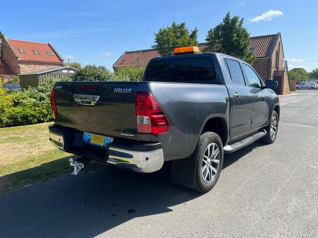 Used Toyota Hilux 2020 for sale - 77593082: Photo 3