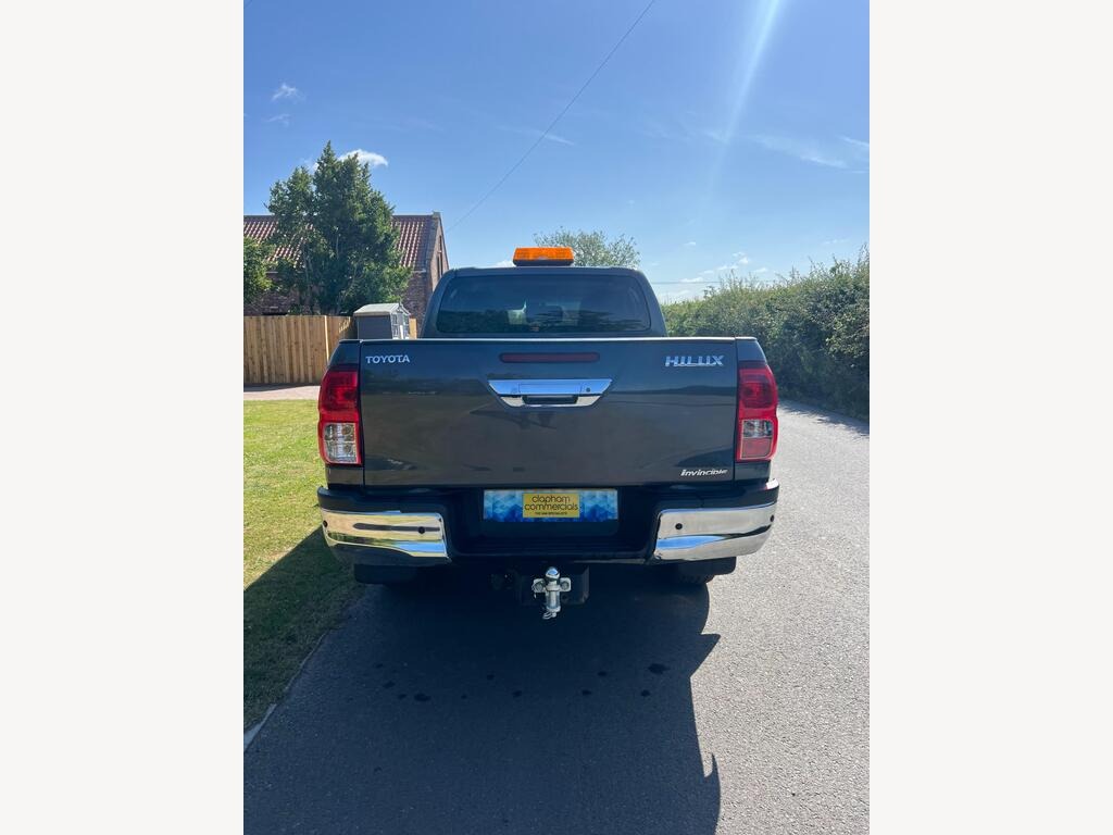 Used Toyota Hilux 2020 for sale - 77593082: Photo 4